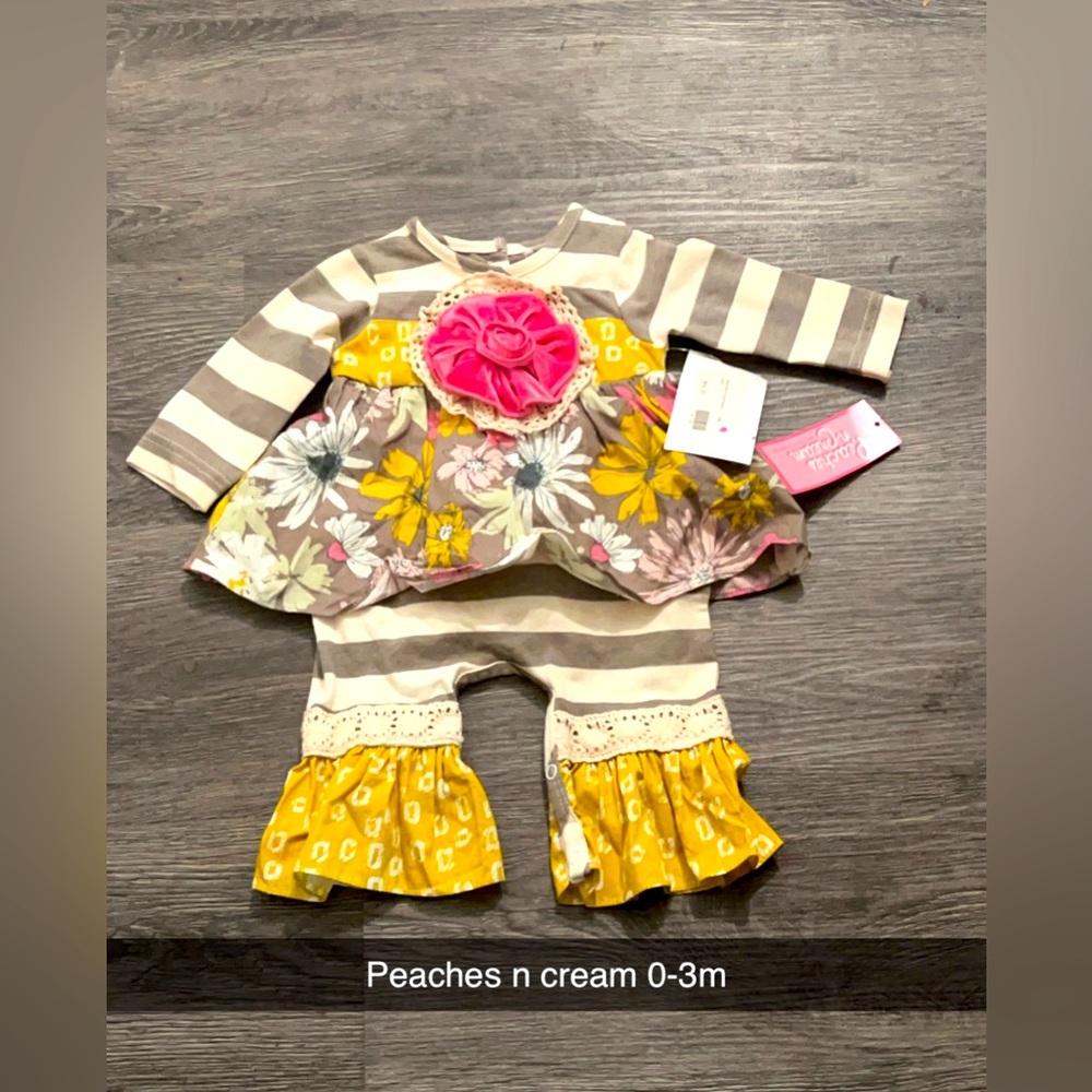 Baby girls Peaches N Cream 0-3m NWT
